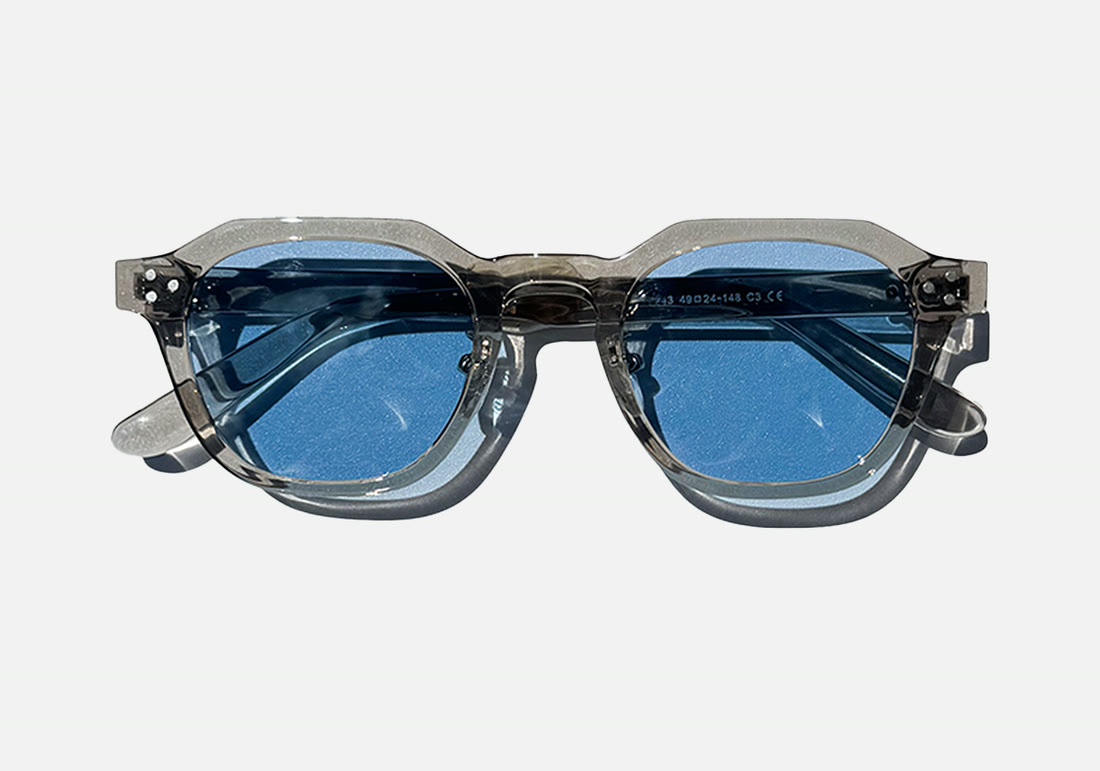 Apogée Fine sunglasses close-up